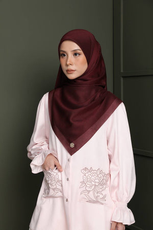 Lilya embroidery Top