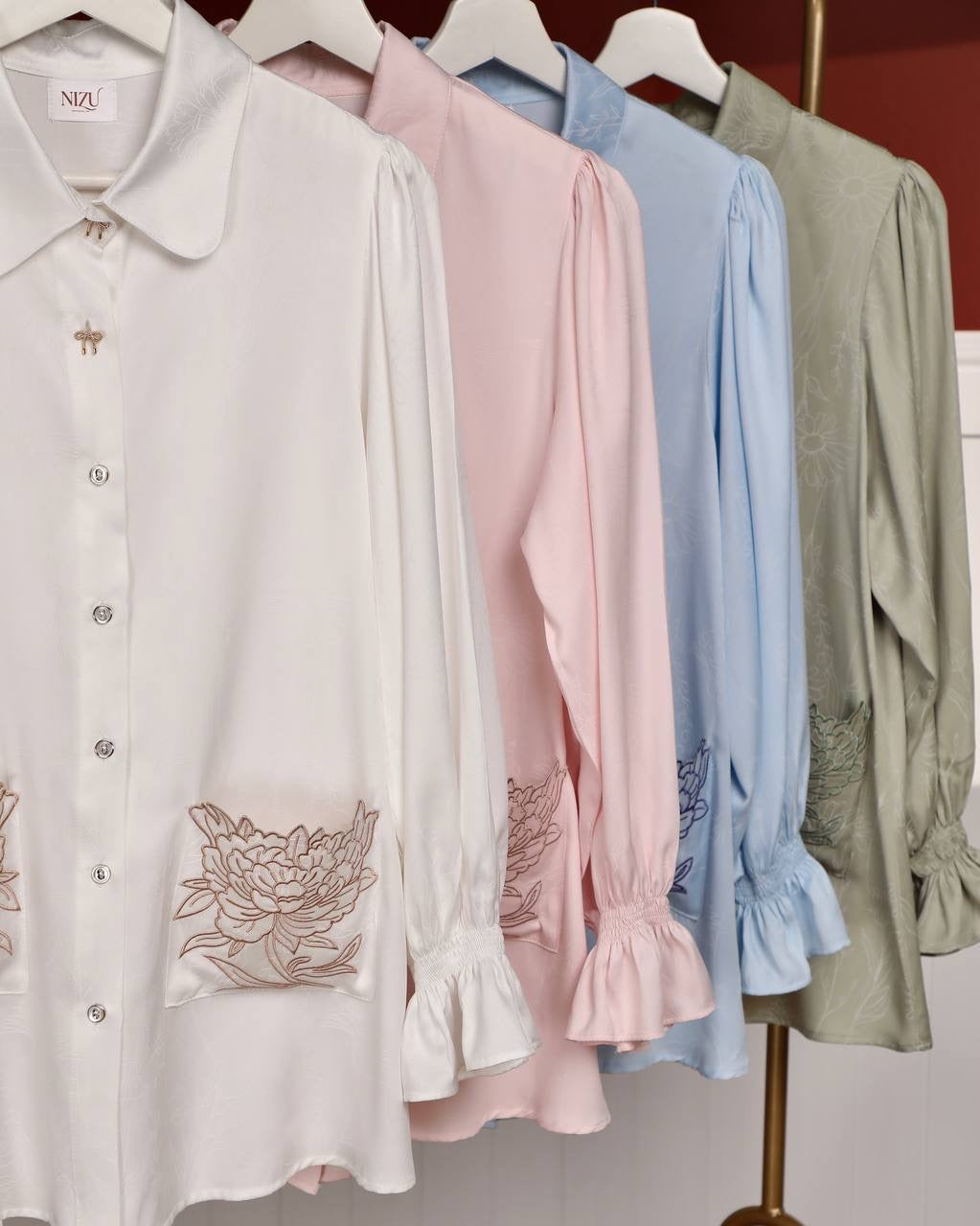 Lilya embroidery Top