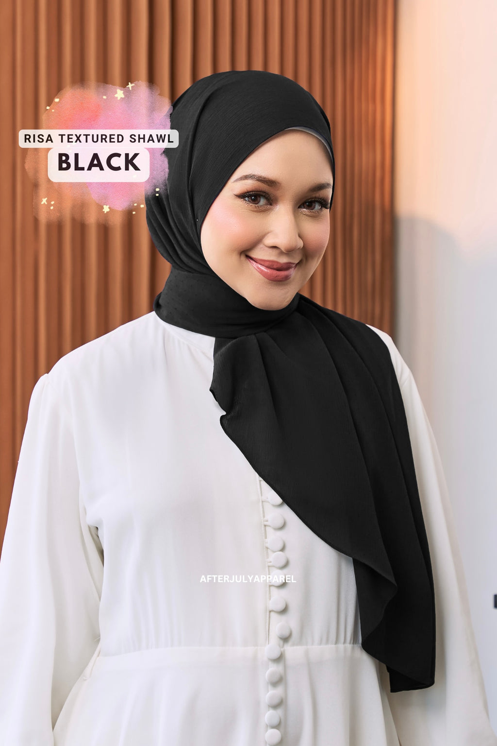 Risa Textured Shawl: Black