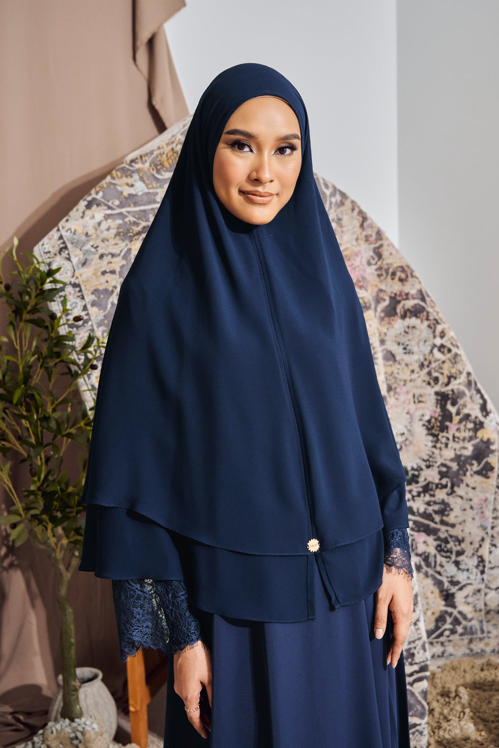 Nazia khimar Navy