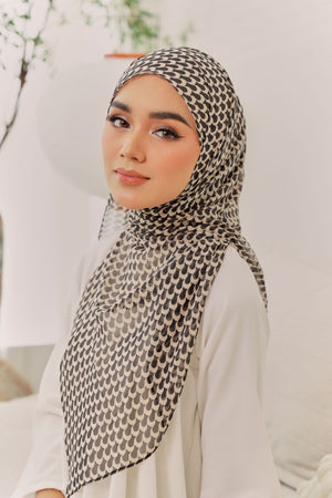 Adra Ironless Shawl: Kate