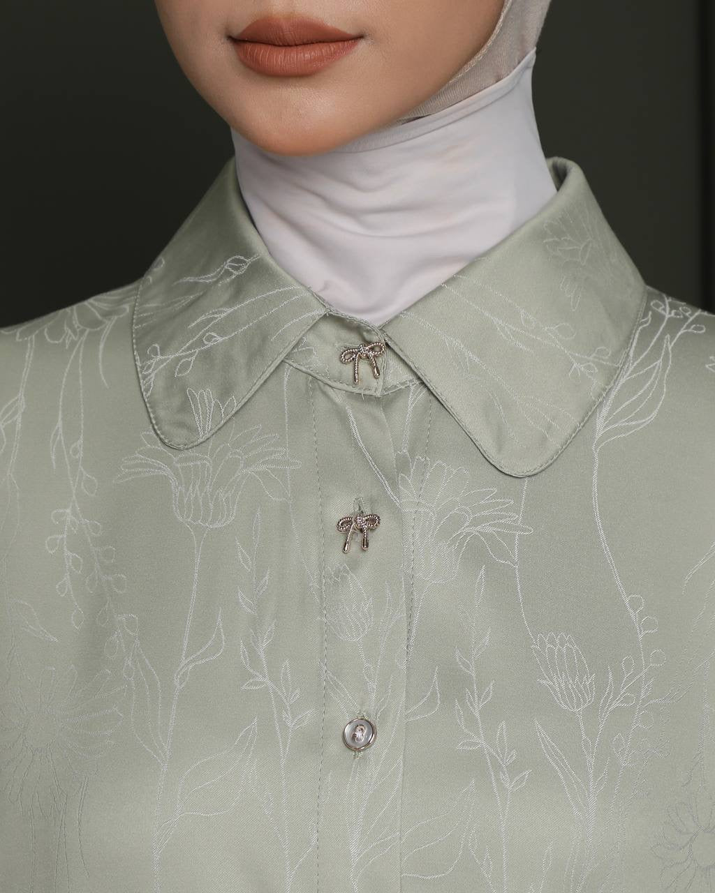 Lilya embroidery Top