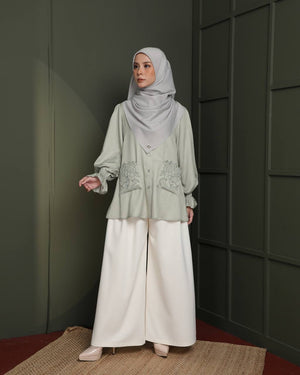 Lilya embroidery Top