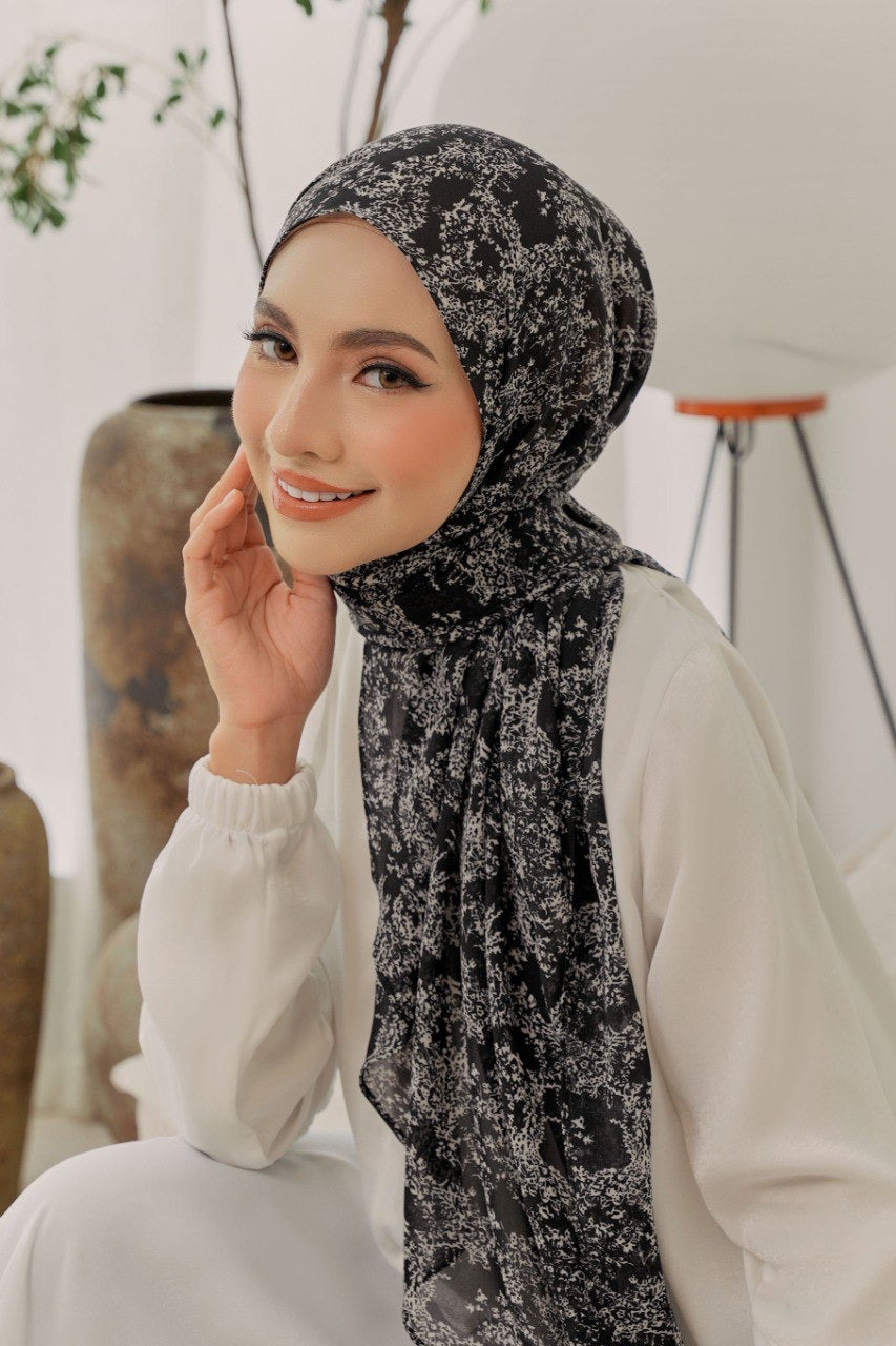 Adra Ironless Shawl: Delaila