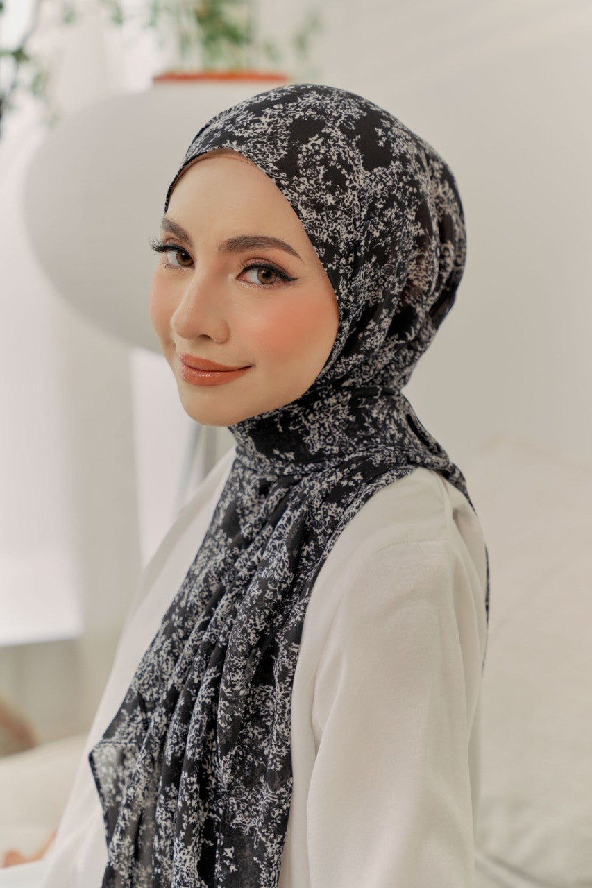 Adra Ironless Shawl: Delaila