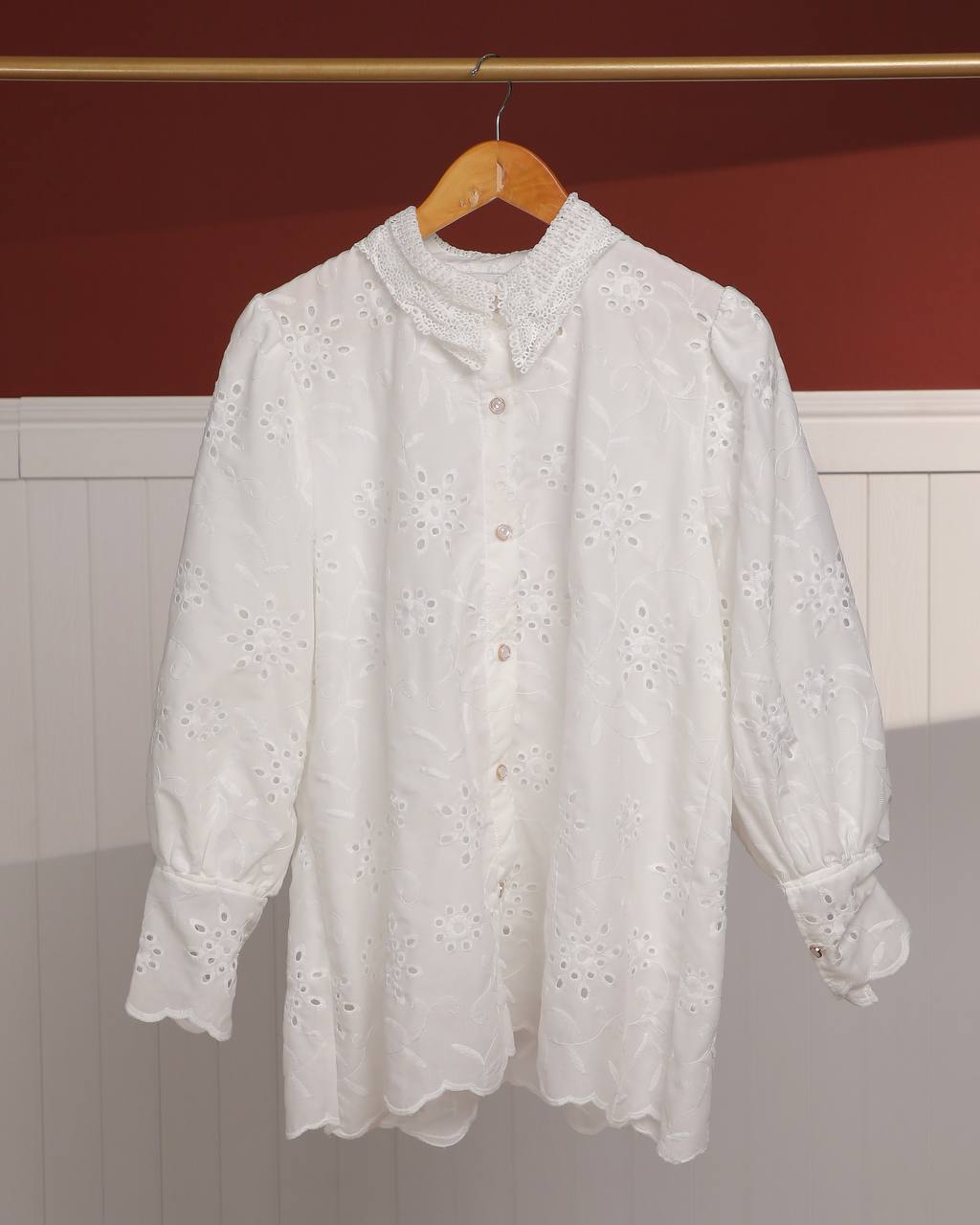 Aurela Eyelet Top