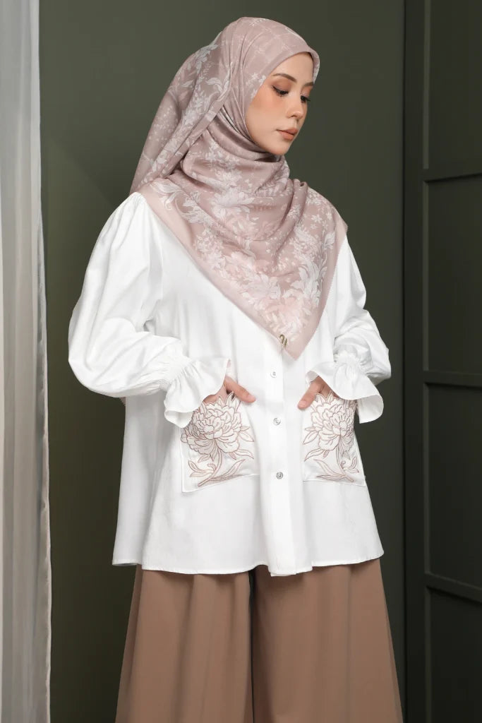 Lilya embroidery Top