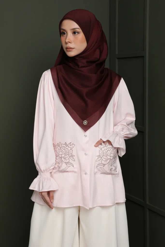 Lilya embroidery Top